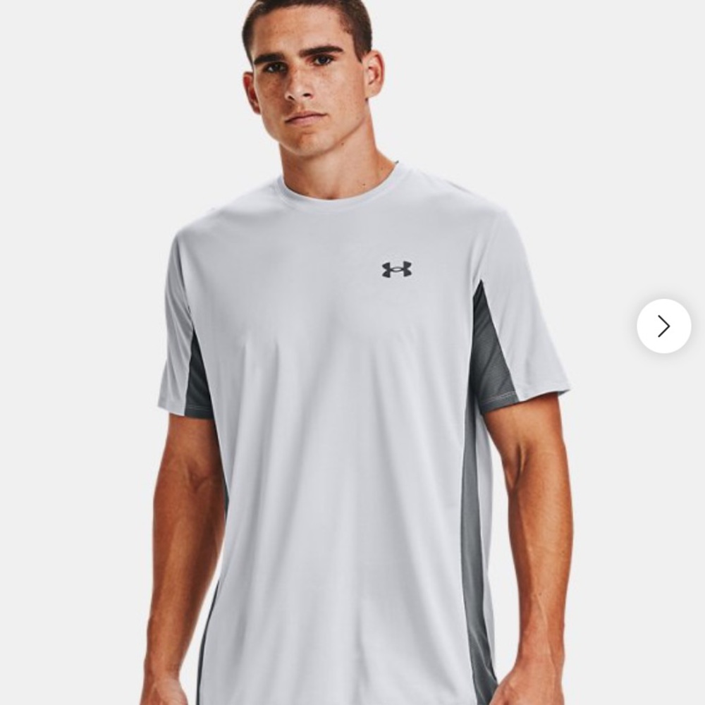Men’s Large Under Armor HeatGear Performance Shirt